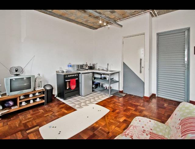 0.5 BEDROOM APARTMENT FOR SALE IN MABONENG
